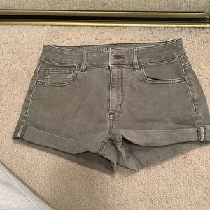 American eagle green shorts.